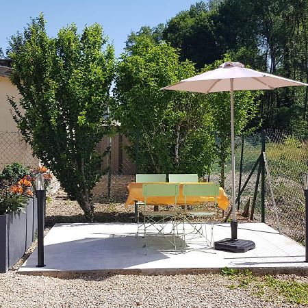 Agreable Petite Maison Proche Joigny Chamvres Екстер'єр фото