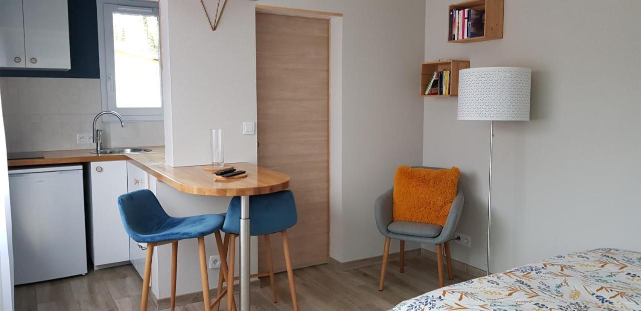 Agreable Petite Maison Proche Joigny Chamvres Екстер'єр фото