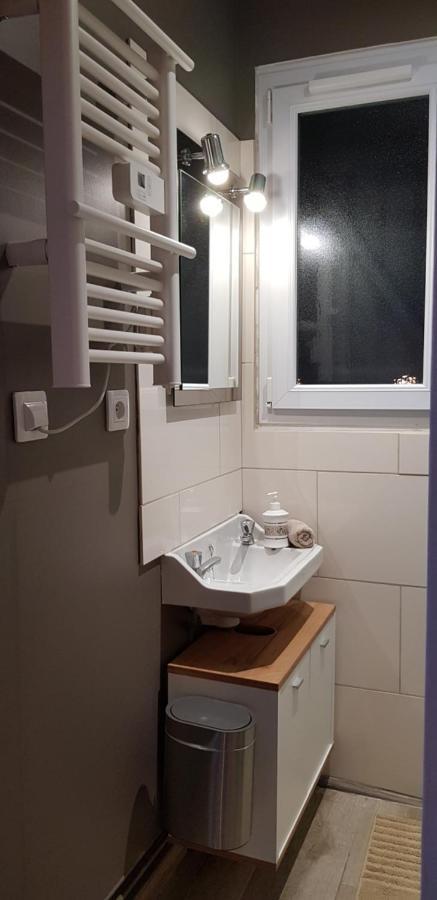 Agreable Petite Maison Proche Joigny Chamvres Екстер'єр фото